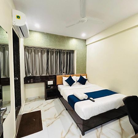 מומביי Hotel Rinza Residency מראה חיצוני תמונה